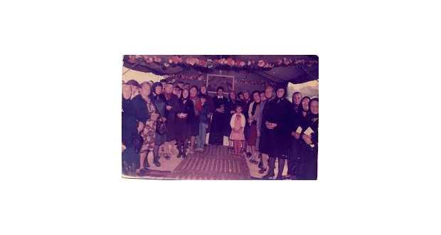 Sátorban végzett szertartás Beregdédában