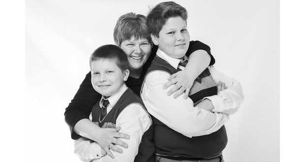 Nóra a két kisebb gyermekkel