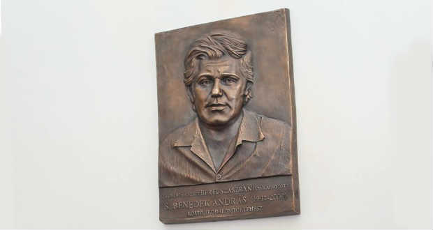 s.benedek.andras_dombormu